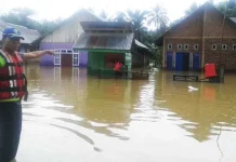30 Polisi Diturunkan Untuk Evakuasi Korban Banjir di Konut 30 Polisi Diturunkan Untuk Evakuasi Korban Banjir di Konut