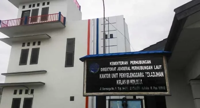 Kantor unit penyelenggara pelabuhan kelas III Kolaka Sepi Penumpang, Kapal Pelni di Pelabuhan Kolaka Dialihkan ke Makassar