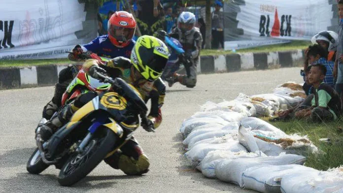 Kejurnas Drag Bike Seri II Perlombakan 14 Kelas