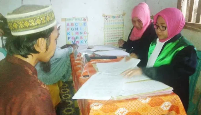 Belum Miliki Buku Nikah, Ratusan Suami Istri di Konut Nikah Ulang