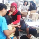 Dinkes Konut Dirikan Posko Pengobatan di Lokasi Banjir Dinkes Konut Dirikan Posko Pengobatan di Lokasi Banjir