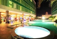 Glamour Party, Grand Clarion Kendari Hadirkan DJ Serta Artis Terkenal Sky Pool Hotel Grand Clarion