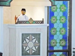 FOTO : Ustadz Yusuf Mansur Saat Membawakan Khutbah Jum’at di Masjid Agung Al Kautsar Kendari