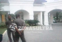 Penyidik KPK Selesai Geledah Rumah Pribadi Nur Alam 12 Orang Tim KPK Geledah Rumah Nur Alam Dari Pagi Hingga Malam