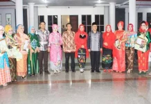Meriahkan HUT RI, TP PKK Konsel Gelar Lomba Fashion Show Tenun Meriahkan HUT RI - TP PKK Konsel Gelar Lomba Fashion Show Tenun