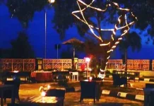 Lengkapi Weekend Anda dengan BBQ Night Sutan Raja Hotel Kolaka BBQ SUTAN RAJA - Konsep Out Door yang diusung menambah suasana romantis bagi pengunjung yang menikmati weekend dengan menu spesial BBQ Night Sutan Raja Hotel Kolaka. (Ifha/Sutan Raja Kolaka for ZONASULTRA.COM)