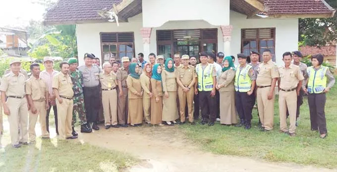 Wujudkan Kamtibmas, Polsek Tinanggea Lakukan Apel Tiap Desa Wujudkan Kamtibmas, Polsek Tinanggea Lakukan Apel Tiap Desa