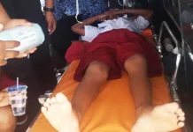 Tak Tahan Terik Matahari, Seorang Anak SD di Konsel Pingsan Saat Upacara Tak Tahan Terik Matahari, Seorang Anak SD di Konsel Pingsan Saat Upacara