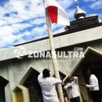 Warga BTN Graha Muliya Gelar Upacara HUT RI di Depan Masjid Warga BTN Graha Muliya Gelar Upacara HUT RI di Depan Masjid
