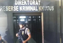 Usai Diperiksa, Sekda Bombana Nampak Santai Mantan PJ Bupati Bombana Diperiksa KPK