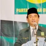 Yusril : PBB Target Menang 5 Daerah di Sultra ketua_umum_PBB_yusril