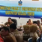 Wujudkan Pembangunan, Koltim Terapkan E-PLANNING Rapat Kordinasi-Kegiatan rapat kordinasi membahas berbagai rencana pembagunan Kolaka Timur (Koltim) yang bernasis E-Planning. Kegiatan tersebut dihadiri sejumlah SKPD, Camat dan Desa.(JASPIN/ZONASULTRA.COM)