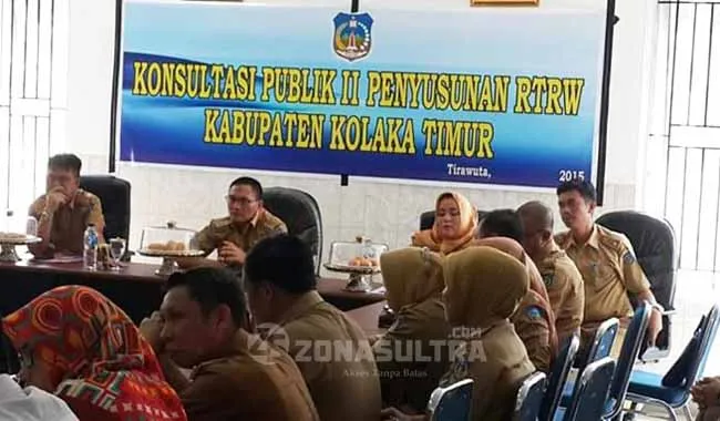 kol_ Rapat Kordinasi-Kegiatan rapat kordinasi membahas berbagai rencana pembagunan Kolaka Timur (Koltim) yang bernasis E-Planning. Kegiatan tersebut dihadiri sejumlah SKPD, Camat dan Desa.(JASPIN/ZONASULTRA.COM)