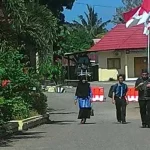 Mantan Sekda Kabupaten Buton Diperiksa KPK Mantan Sekda Kabupaten Buton, Wa ode Iksana Maliki memakai jilbab hitam baju biru, mantan Kadis Pertambangan Kabupaten Buton, Radjlun, dan pegawai Biro Hukum Setretariat Kabupaten Buton Faharuddin. Foto : Mulyadi/ZONASULTRA.COM