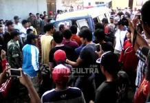 Kapolres Kendari Ogah Komentari Kasus Penembakan Yang Dilakukan Anggotanya sejumlah awak media saat hendak dikonfirmasi perihal penembakan Altisna, warga Desa Lamondowo Kecamatan Andowia Konawe Utara yang dilakukan anggotanya berinisial AL, pada Rabu subuh (10/8/2016) pukul 05.00 wita disekitar Bondoala Kecamatan Sampara Kabupaten Konawe. (Foto : Murtaidin Mumu/ZONASULTRA.COM)