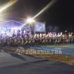 Ribuan Penari Ramaikan Seremonial Pelantikan Pengurus PAN Sultra Pelantikan Pengurus PAN : Ribuan penari dari berbagai kalangan saat menampilkan tiga jenis tarian sebagai tanda dimulainya rangkaian kegiatan pelantikan pengurus PAN se-Sultra yang dilaksanakan di alun-alun pantai kotamara, Kota Baubau, Sultra.