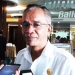 Perkenalkan Kain Tenun, Setiap Kamis PNS Pemda Muna Diwajibkan Pakai Baju Tenun Kabupaten Muna Nurdin Pamone