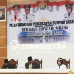 Kemunculan Perdana Nur Alam Ditemani Istri dan Ketua DPRD Sultra Kemunculan Perdana Nur Alam Ditemani Istri dan Ketua DPRD Sultra