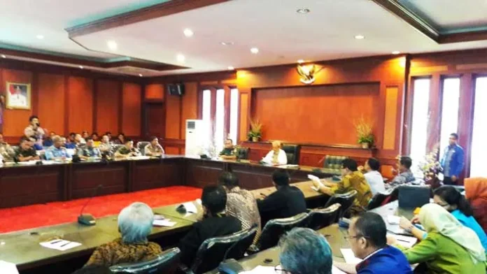 rapat_hut_ri HUT RI di Pulau Bokori, Sejumlah SKPD Dapat Kendala