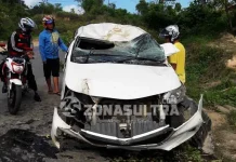 Tabrak Pohon, Mobil Avanza Terbalik dan Hancur Tabrak Pohon, Mobil Avanza Terbalik dan Hancur