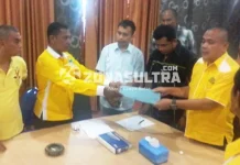 Pengurus Golkar 10 Kecamatan di Kendari Menolak Pencalonan Haris Andi Surahman Pengurus Golkar 10 Kecamatan di Kendari Menolak Pencalonan Haris Andi Surahman