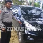 Menipu, Dua Oknum Guru Perempuan Harus Mendekam di Polsek Baruga barang-bukti-mobil-avanza-yang-diamankan-di-polsek-baruga