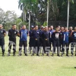 barisan-satpam-saat-mendengarkan-arahan-dari-pihak-polda-terkait-kegiatan-pelatihan-gada-pratama