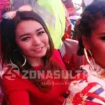 Hibur Massa, Evi Masamba Goyang Duman di Bombana Evi Masamba dan Dinda sesaat sebelum menghibur Warga Bombana