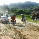 Waspada! Jalan Poros Kendari-Kolaka Amblas Jalan Poros Kendari-Kolaka Amblas