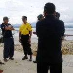 Pemkab Konut Bedah 64 Rumah Tidak Layak Huni kunjungan-terlihat-bupati-konut-h-ruksamin-bersama-wakil-bupati-konut-raup-dan-suluruh-skpd-konut-melakukan-kunjugan