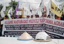 Konflik Agraria Terus Terjadi di Sultra, Masyarakat Tani Demo BPN dan DPRD konflik-agraria-terus-terjadi-di-sultra-masyarakat-tani-demo-bpn-dan-dprd