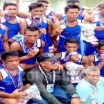 Dayung Sumbang Perak di Nomor Dragon Boat