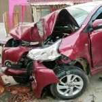 Mobil Tabrak Pohon, Satu Orang Meninggal Dunia mobil-tabrak-pohon-satu-orang-meninggal-dunia