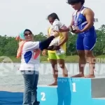 Dayung Kembali Sumbang Medali Emas Ketiga Sultra pendayung-putri-sultra-dayumin-berhasil-menyumbang-medali-emas-bagi-kontingen-bumi-anoa-di-pon-xix