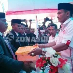 Rajiun – Lamani, Balon Pertama Mendaftar di KPU penyerahan-dokumen-pendaftaran-pasangan-bakal-calon-bupati-dan-wakil-bupati-oleh-bakal-calon-bupati-muna-barat