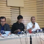 tersangka-suap-pimpinan-komisi-pemberantasan-korupsi-kpk-dari-kiri-ke-kanan-alexander-marwata-laode-syarief-dan-agus-rahardjo