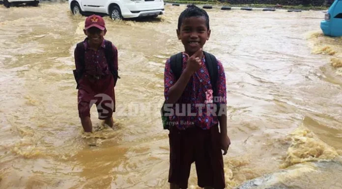 FOTO : Hujan Deras, Kendari [Masih] Banjir