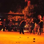 Dua Kelompok Pemuda Tawuran di Jalan Sultan Murhum Sejumlah personil Polres Baubau masih berjaga di lokasi bentrokan. Foto: Fardin/kabarbuton.com