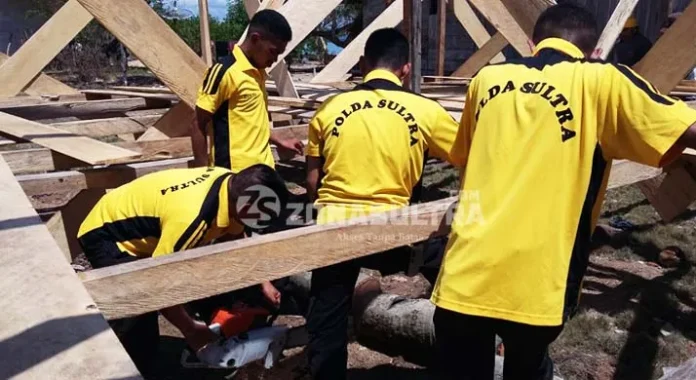 Polda Sultra Bedah Rumah Warga di Kabupaten Konawe