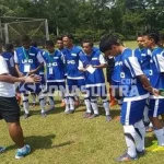 Kalahkan UNY, UHO Melaju ke Final SEPAKBOLA UHO - Kesebelasan UHO berhasil melaju kebabak final kejuaraan Piala Kemenpora di Malang Jawa Timur. Foto : M Rasman Saputra /ZONASULTRA.COM