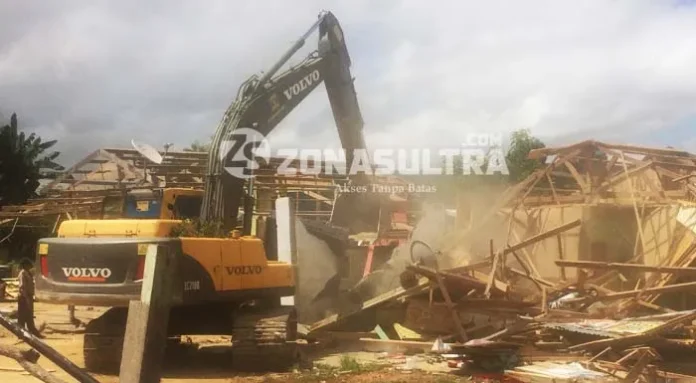 Eksekusi Lahan di Jalan Kolonel Abdul Hamid Diwarnai Isak Tangis