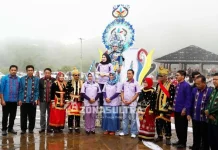 Hujan Deras dan Awan Tebal Mewarnai Festival Seni dan Budaya di Kabaena Hujan Deras dan Awan Tebal Mewarnai Festival Seni dan Budaya di Kabaena