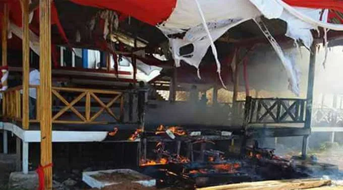 foto-kebarakaran-belakang-kantor-bupati-konut foto-kebarakaran-belakang-kantor-bupati-konut