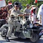 FOTO : “Karnaval Juang 45” di Kota Kendari Dalam Rangka Memeriahkan HUT RI Yang Ke-71 "Karnaval Juang 45" di Kota Kendari Dalam Rangka Memeriahkan HUT RI Yang Ke-71