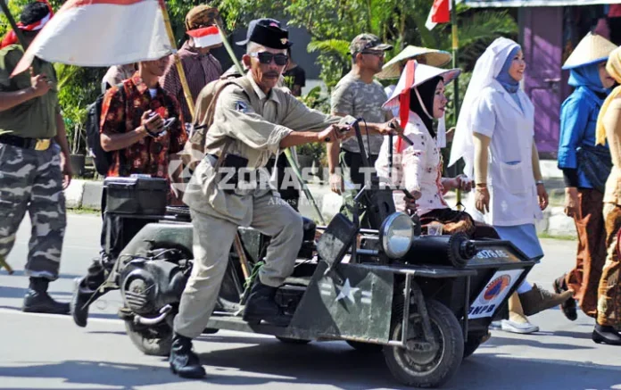 "Karnaval Juang 45" di Kota Kendari Dalam Rangka Memeriahkan HUT RI Yang Ke-71