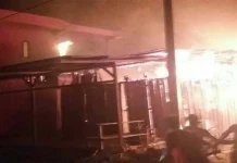 Tiga Rumah Terbakar di Muna, Satu Orang Meninggal Dunia Tiga unit rumah di Jalan By Pass Kelurahan Laiworu, Kecamatan Batalaiworu, Kabupaten Muna, Sulawesi Tenggara (Sultra) terbakar, Minggu (18/9/2016)