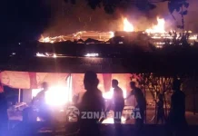 Ini Penyebab Kebakaran Pasar Minaminanga Butur Si Jago merah kembali mengamuk, kini jadi sasaran Pasar Moderen Minaminanga Kecamatan Kulisusu Kabupaten Buton Utara. Kebakaran diduga terjadi pada, Selasa, 20 September 2016, pukul 19.30 Wita.Darmawan/ZONASULTRA.COM