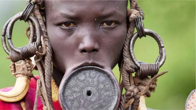 Suku Mursi di Ethiopia