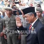 Nur Alam Ingin Penggantinya Tak Tonjolkan Nepotisme Usai Melantik, Nur Alam Lambaikan Tangan ke Media