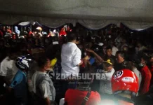 Pendaftaran Paslon Hamin-Farid Diwarnai Kericuhan Antar Pendukung dan Kepolisian Pendaftaran Paslon Hamin-Farid Diwarnai Kericuhan Antar Pendukung dan Kepolisian